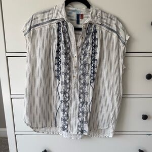 Pilcro Anthropologie White and Blue Embroidered oversized blouse